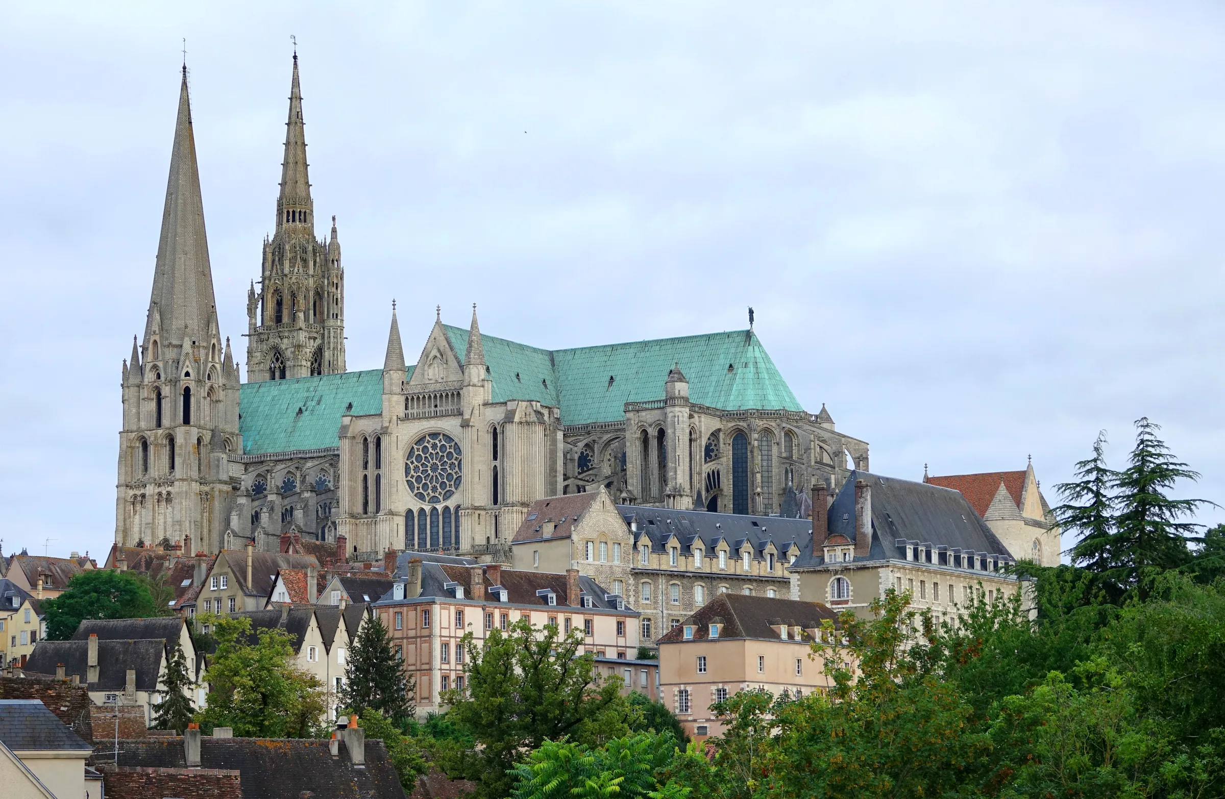Chartres, la cathédrale au-dessus de la ville