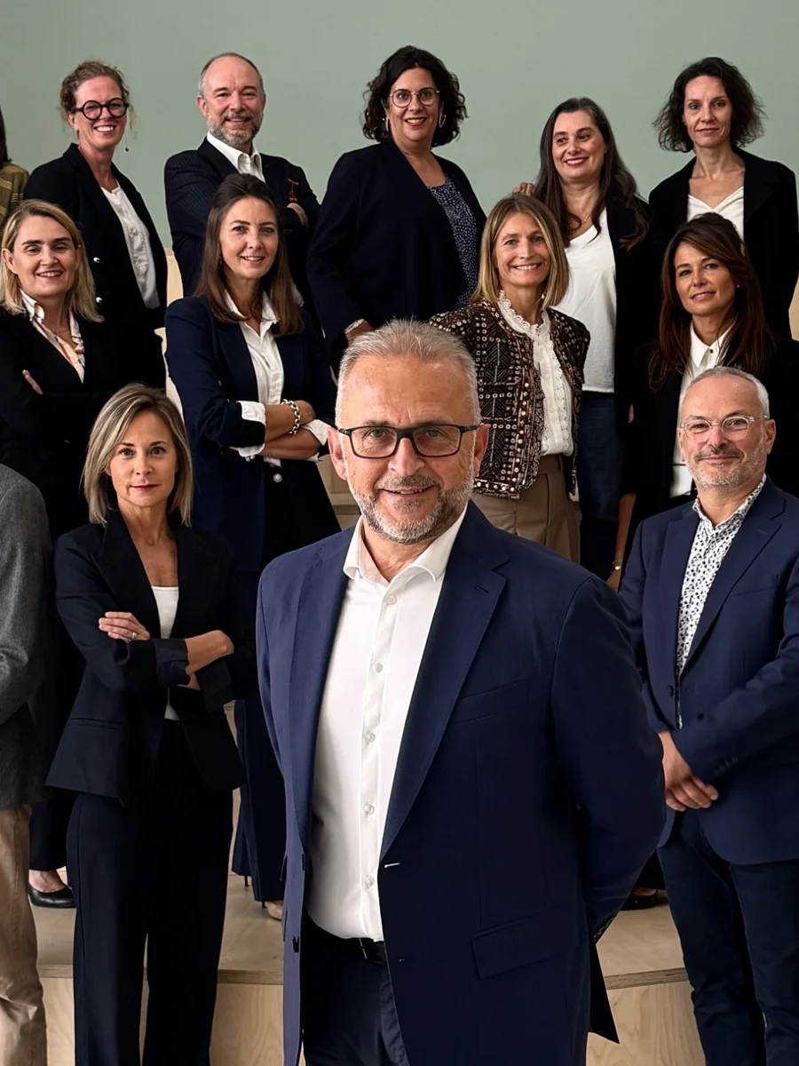 Sébastien Loury, directeur du cabinet de Rennes, devant l'équipe Metronome Partners